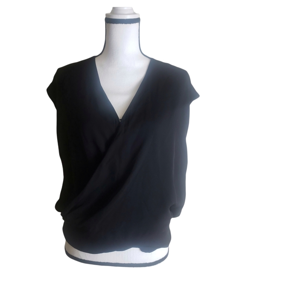 H by bourdeaux black sleeveless top